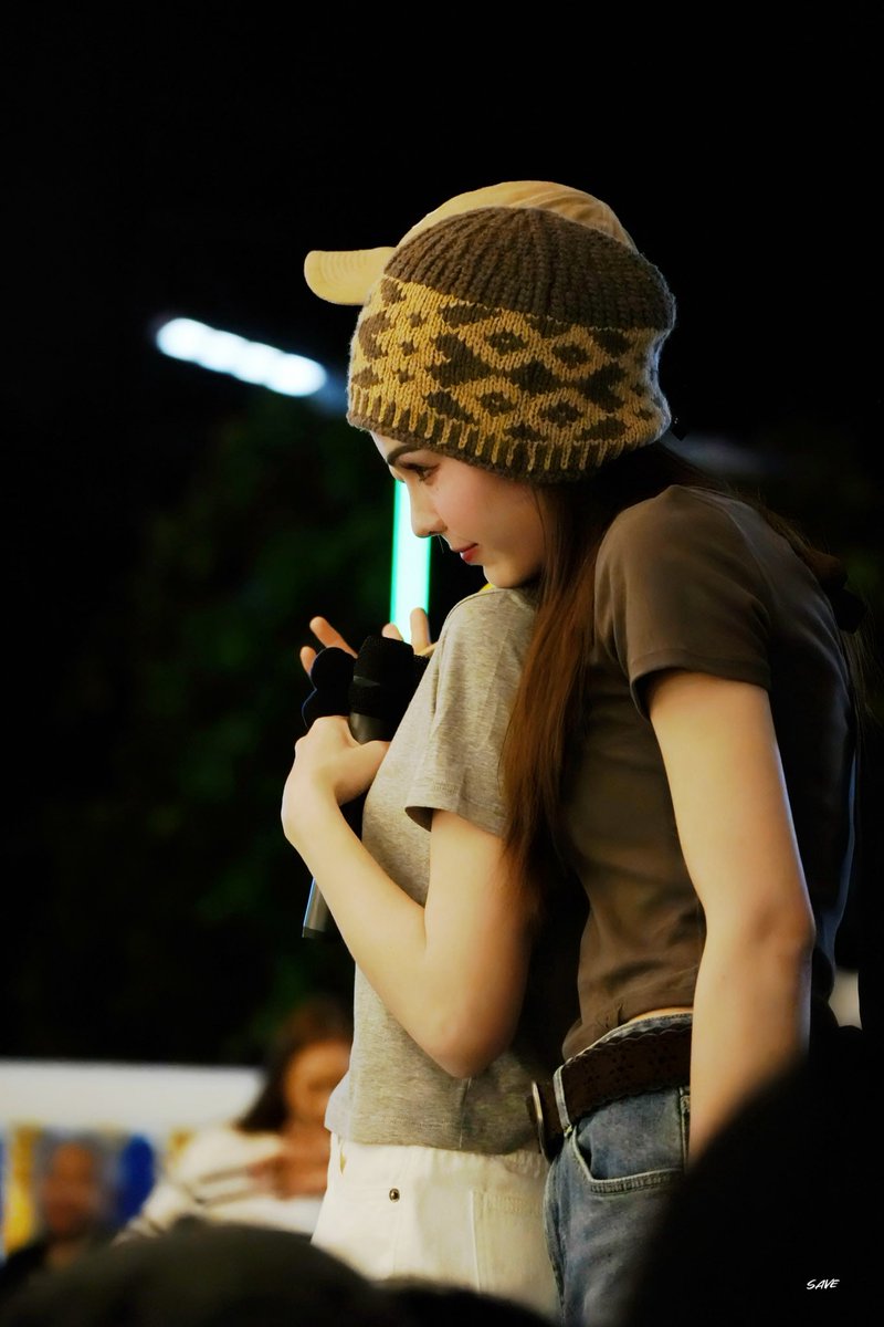 หลังจากแม่กิ่งกับแม่แก้วจูงมือไปด้วยกัน ..

Hometown Romance Fun Joy Sornram Namphet

#คุณแฟนบ้านนอกจอยม่วนศรรามน้ำเพชร