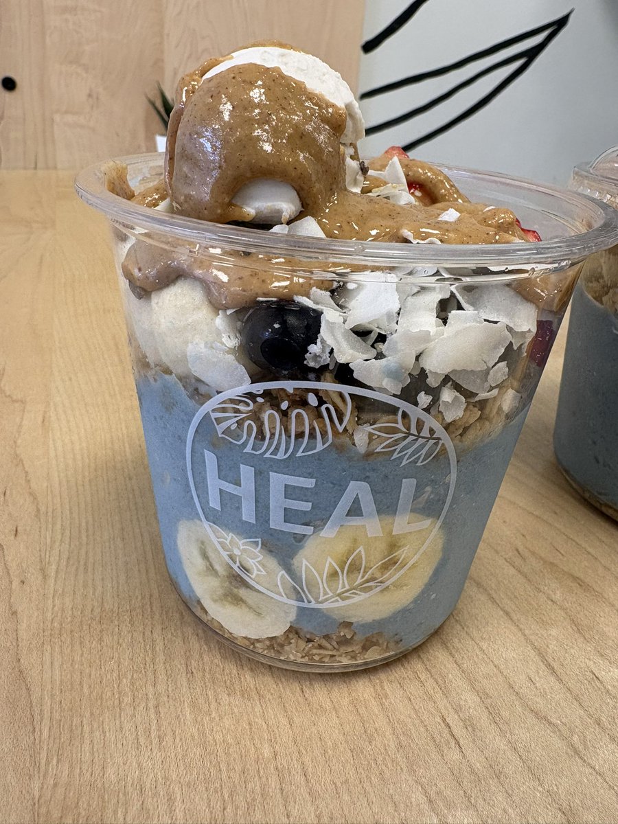 Becoming a Sunday Tradition at this point 😂 

I love my Heal Bowls 

So Comforting 🥰 

#Heal #HealWellness #TreatYoSelf #SuperFood #BlueMagic