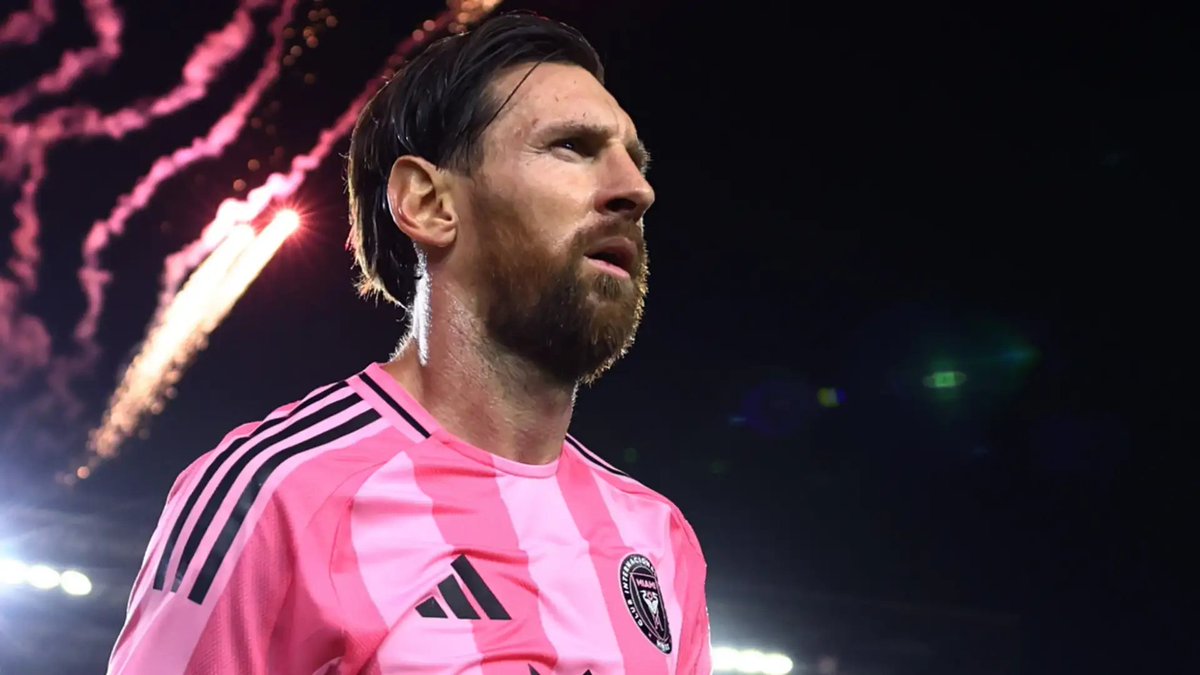 🚨 𝗕𝗥𝗘𝗔𝗞𝗜𝗡𝗚: Leo Messi has now scored an official goal in 22 consecutive years:

✅ 2005
✅ 2006
✅ 2007
✅ 2008
✅ 2009
✅ 2010
✅ 2011
✅ 2012
✅ 2013
✅ 2014
✅ 2015
✅ 2016
✅ 2017
✅ 2018
✅ 2019
✅ 2020
✅ 2021
✅ 2022
✅ 2023
✅ 2024
✅ 2025
✅ 2026