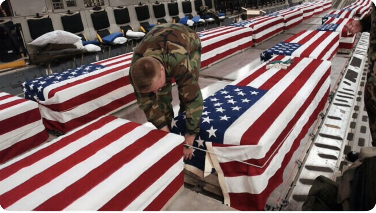 Pedofili Trump'ın Epstein dosyasını örtbas etmek için feda ettiği, 
ABD askerleri. 

Allah sayılarını artırsın. 

#EpsteinFiles #TelAviv #savas