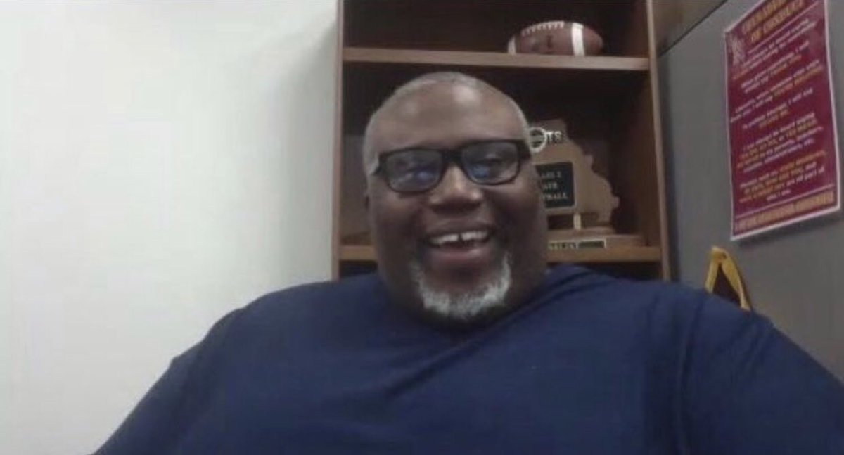 CoachReedLive's tweet photo. Every time you throw a pass a dove dies. #RunTheRock https://t.co/AG2pbdVsV7