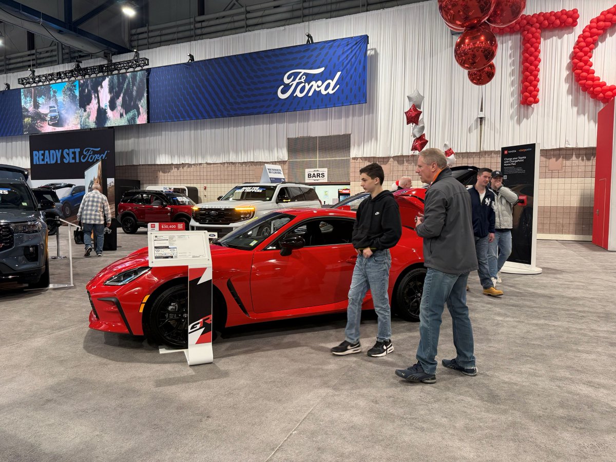 Rochester Auto Show tweet media