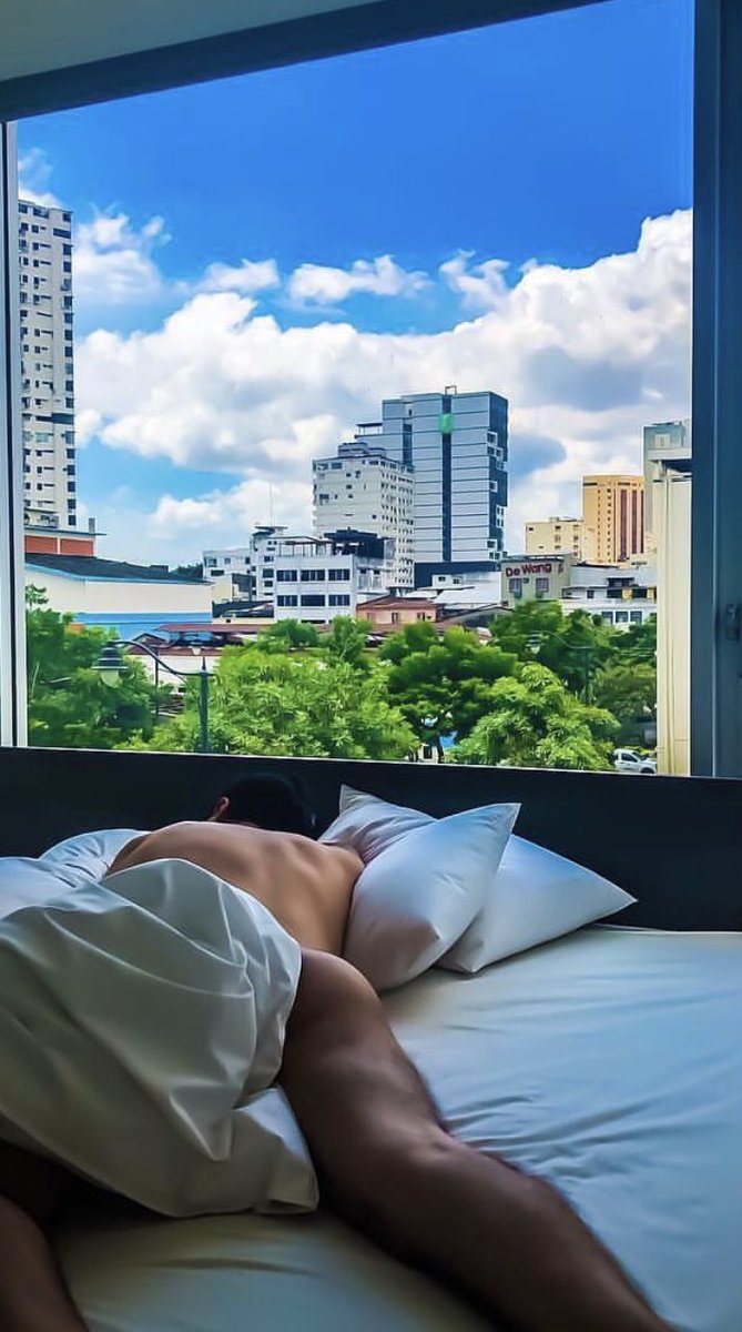 Xhaviero's tweet photo. Guayaquil regalando despertares fabulosos! https://t.co/Bf1QEhmSMt