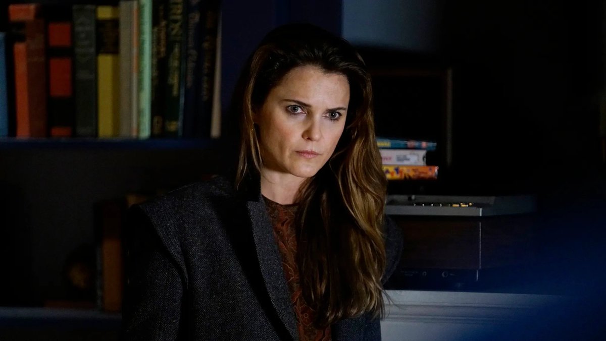 Sxxcott's tweet image. SAG Winner Keri Russell