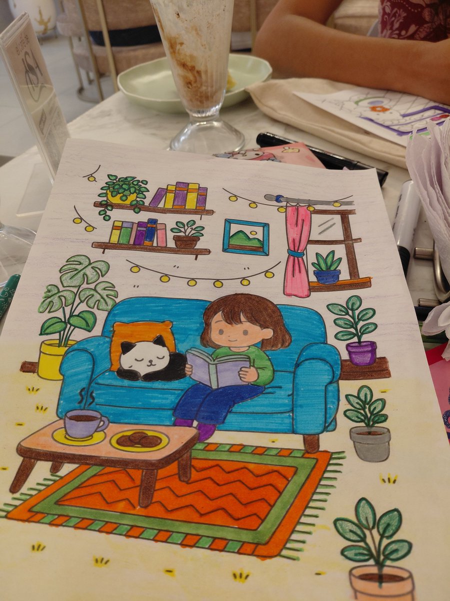 rabra03's tweet photo. Hoy coloreé mi vida soñada, un hogar donde me sienta conforme, mi gata acompañando y un buen libro cualquier domingo por la tarde. https://t.co/TXxljqzbIS