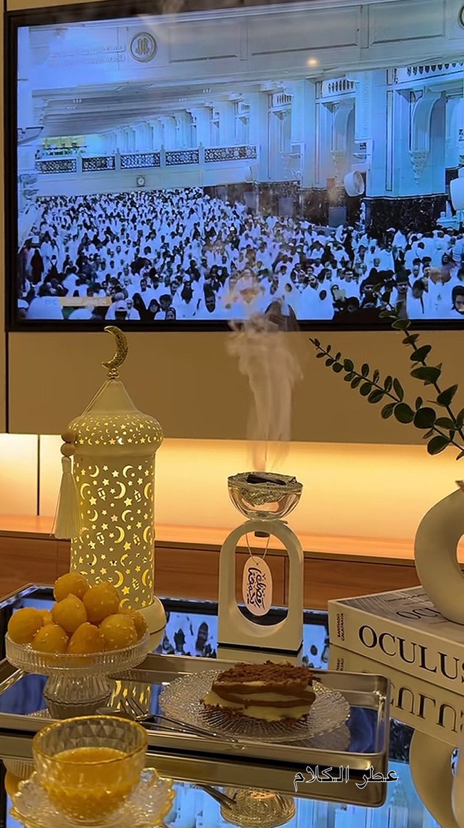 أجعل قاعدتك في الحياة ::
الشيء الذي لا يسعدني .. لا يلزمني.🤎🦌