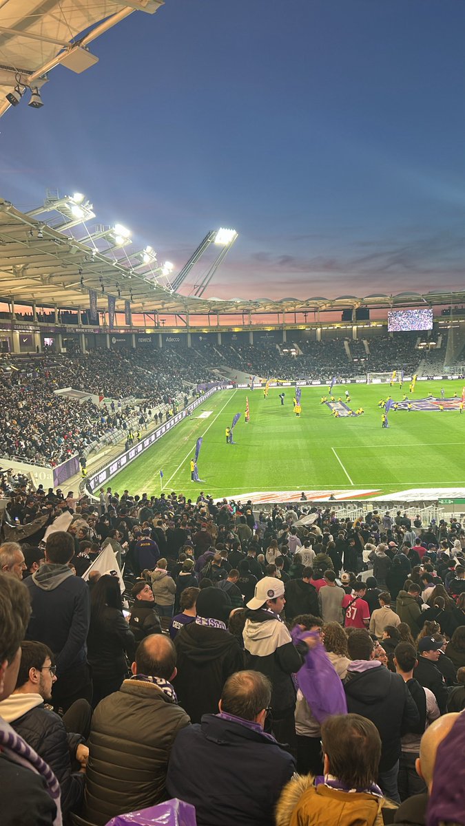 mara_obk's tweet photo. Le quartier m’a dit Mara tu ressembles trop à cr7 2008 https://t.co/6ef6TRFP5Z