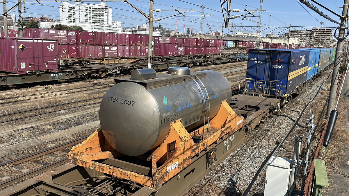 3054レ 札幌タ→隅田川 宮城野定時通過 練乳×1、西濃運輸20ft7個連続