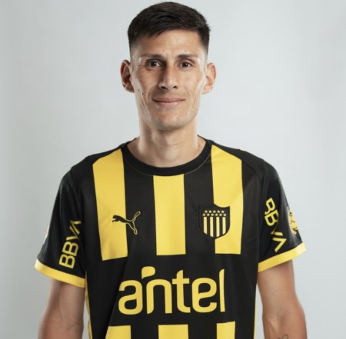 PONGAN LA PLATA QUE TENGAN QUE PONER, JUGADORES ASÍ SIEMPRE EN PEÑAROL.