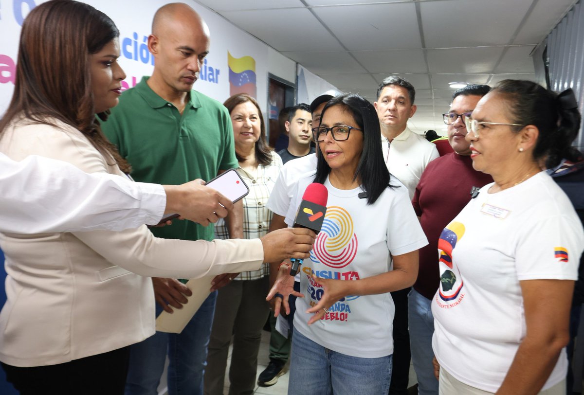 lugalama10's tweet photo. Presidenta Delcy Rodríguez enfatizó que aquellos 10 circuitos comunales que obtengan mayor participación tendrán financiamiento directo para proyectos de la juventud.

#BBB26 #BBMzansiS6 #bbvipks4 #amici25 https://t.co/2lJ6ZFkw2T