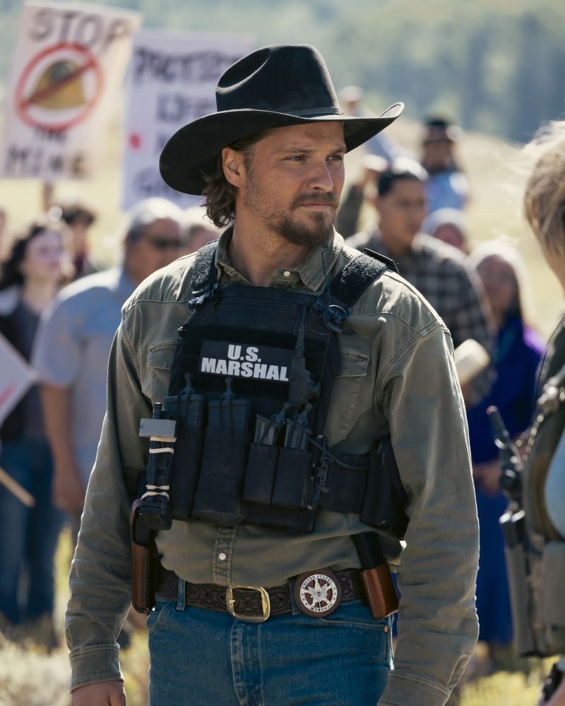 TVFanatic's tweet image. 📺 #Marshals hits the ground running with some major revelations about Kayce Dutton's life after Yellowstone
tvfanatic.com/marshals-seaso…
There is so much to unpack as he begins the next chapter of his life as a U.S. Marshal. #CBSMarshals #Yellowstone