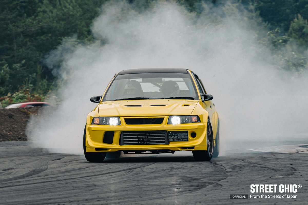 STREETCHIC tweet media