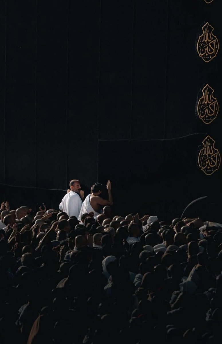 ١٣ رمضان 🕋

.

اللهُم لا تخرجنا من أيام شهر رمضان إلا وقد أصلحت أحوالنا وأسعدتنا وغفرت ذنوبنا ، ونسألك اللهُم جبراً لقلوبنا وإستجابة لدعائنا ولا تحبط لنا دعوة تمنينها وأرنا جمال القادم في حياتنا وحقق أمنياتنا ومتعنا براحة البال وصلاح الحال يا كريم♥️🕊️ .