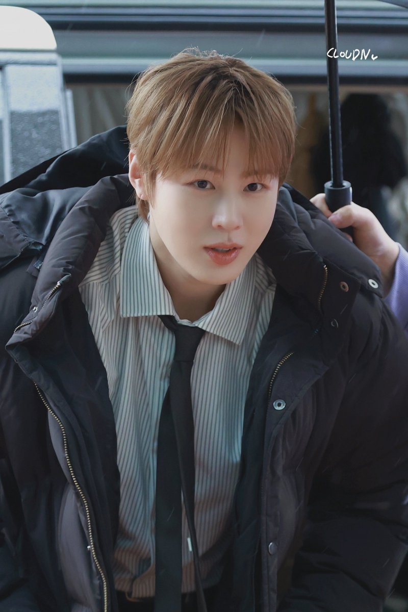cloudn_hsw's tweet photo. 260302 불후의 명곡 출근

#하성운
#HASUNGWOON https://t.co/7YE1V1TnjD