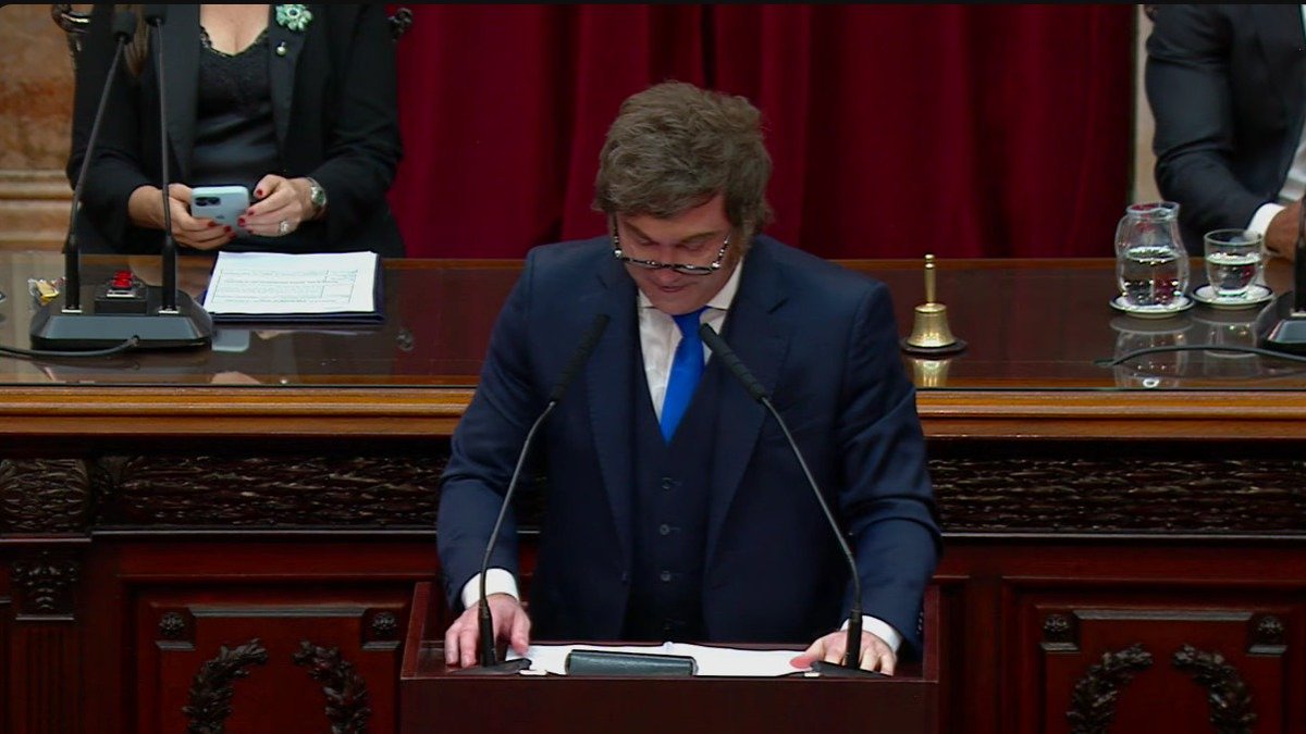 #AperturaDeSesiones2026  
1 40 de discurso. Un Presidente que fue mas <a href="/JMilei/">Javier Milei</a> que nunca. Confrontativo?  Creo que usó su estilo más genuino que nunca y la oposición le fue funcional. Pragmático como pocos.