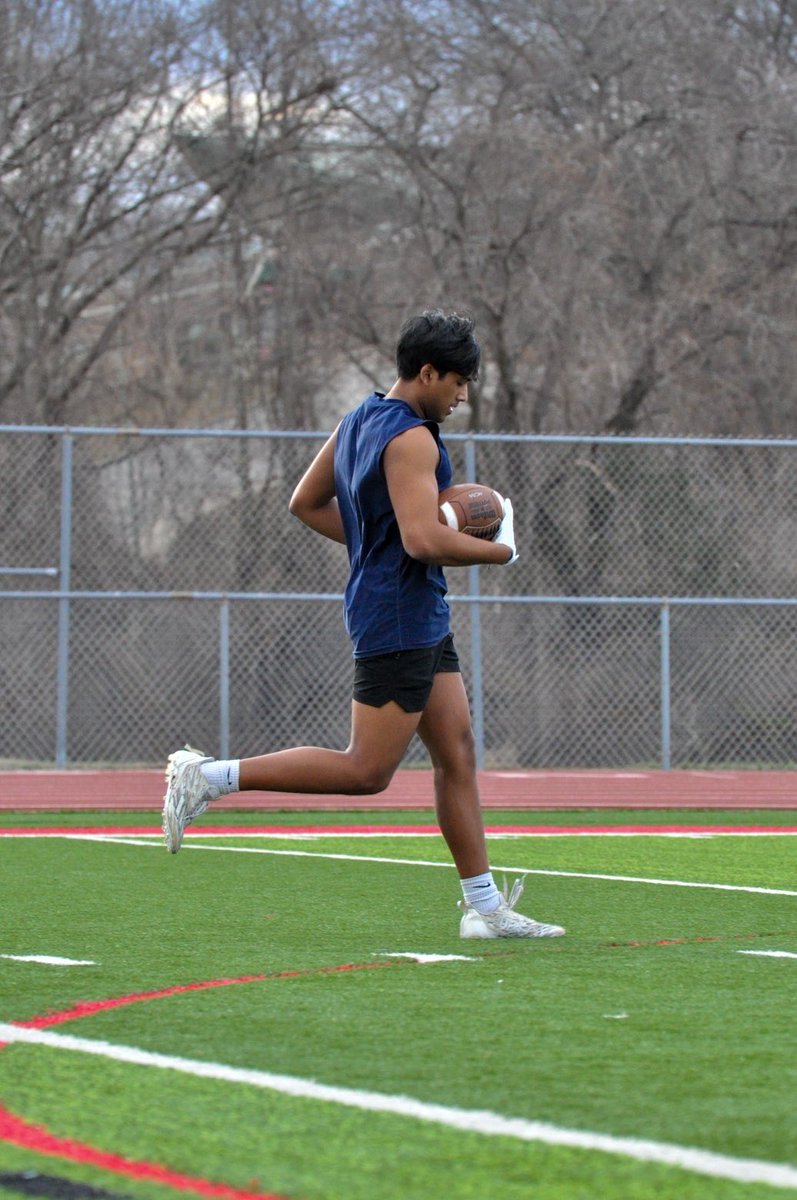 RehanParusha12's tweet photo. Back to work. #southsidepride 
@psouthfootball 
@CoachSal_STL https://t.co/HCGI12gZwz