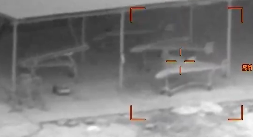 mhmiranusa's tweet image. CENTCOM published a video which shows destruction of two IRGC Air Force Su-22 Fitter fighters, as well as a shelter covering at least three Shahed-136 OWA UAVs.