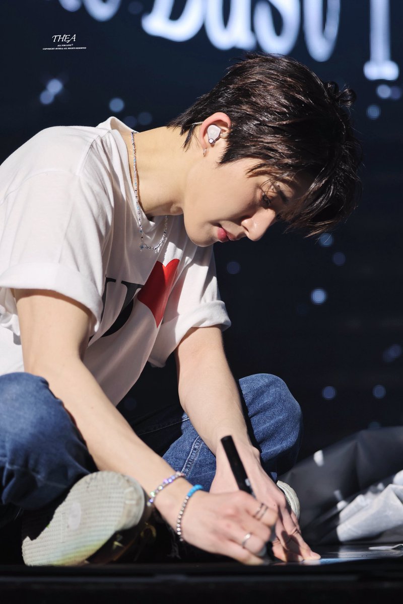 Thea34678398's tweet photo. 260301 TLP ENCORE IN SEOUL Day2
#BI #KIMHANBIN #HANBIN #비아이 #김한빈  #Kimhanbin https://t.co/RNT7gisqjn
