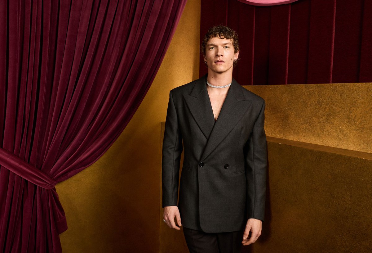 Connor Storrie’s portraits for The 32nd Annual Actor Awards. #ConnorActorAwards