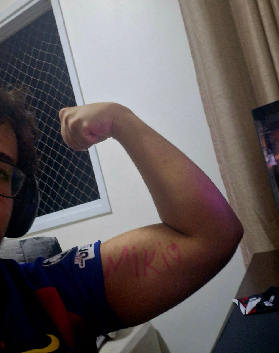 My number one fan haha 👀 <a href="/DollynsK/">DollyN</a>