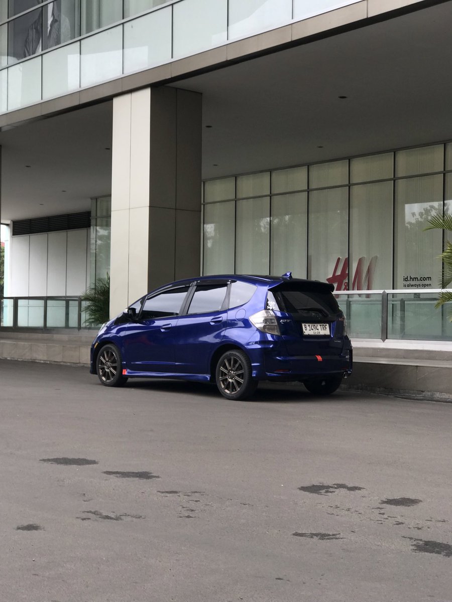 HONDA JAZZ AT RS MMC 2013 

Bebas Laka &amp; Banjir
Midnight Blue (Rare Color)
NIK 2013
ODO 133RB (-+10RB KM/THN)
Kunci 2, STNK, BPKB,Faktur, Buku Service Lengkap
Pajak On 06/2026

IG @fastkarcibubur 

📍CIBUBUR
KOMPLEK KRANGGAN PERMAI
WA 0818-0739-9990

wa.link/kwi3cr