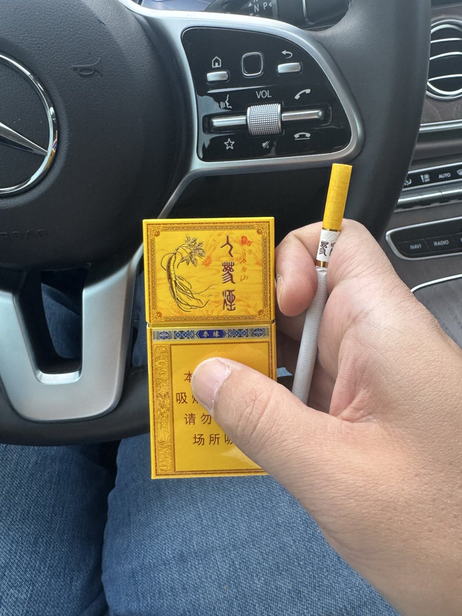 天津地区寻找个固炮，或者夫妻，我是个39岁的男人，素质是有的，幽默是有的，颜值也过得去，经济条件也可以，武器是粗大型（龟头有大个鸡蛋的围度，14厘米长）找固定队友是因为主要是因为玩起来有情趣和安全，出去玩绝对不会干那种下头男的行为，接受也享受相处的过程，不会直接就上去怼！