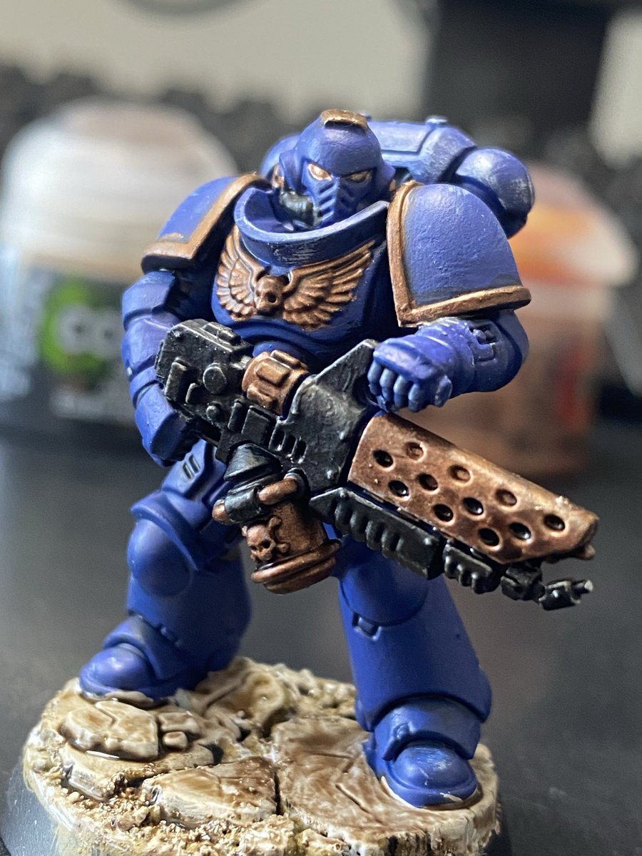 SaskiaFig's tweet photo. First few figures I’ve painted #warhammer40k https://t.co/23nJWYxVqL