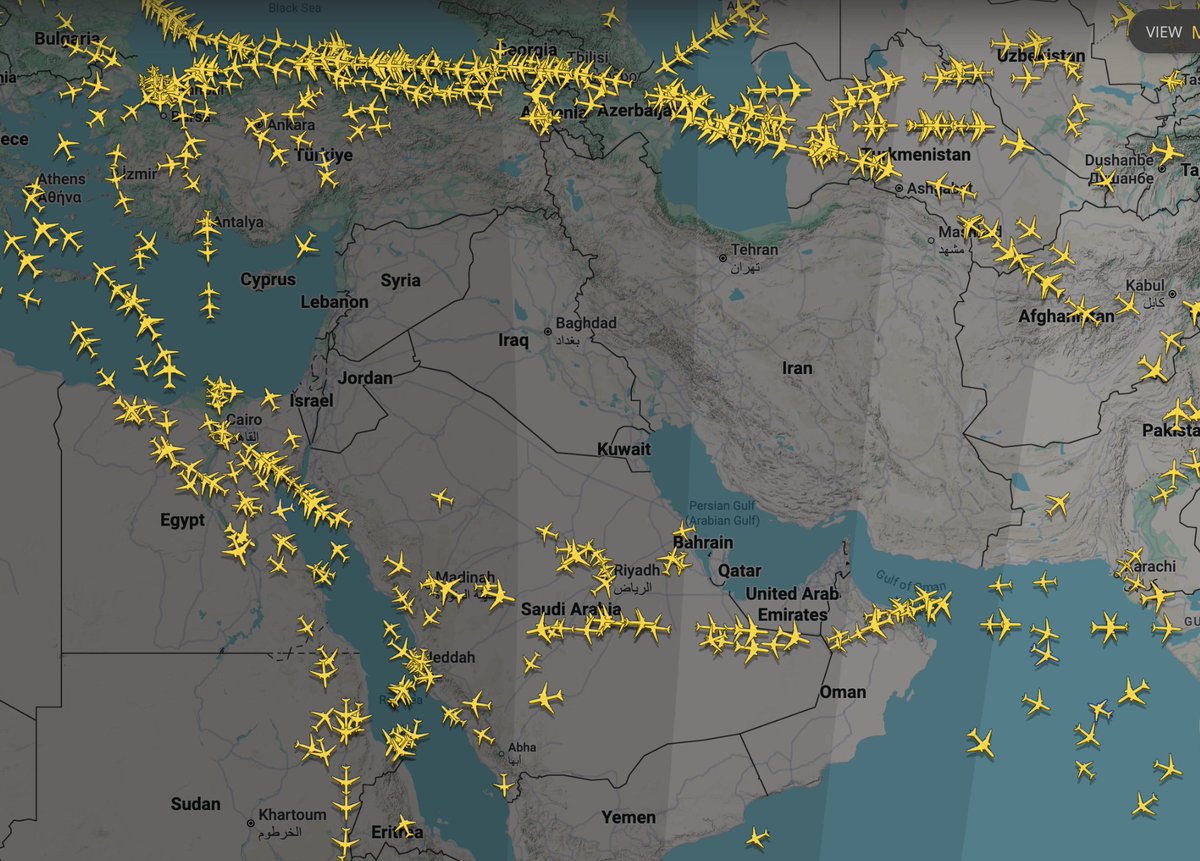 Crazy to see this much airspace so empty.