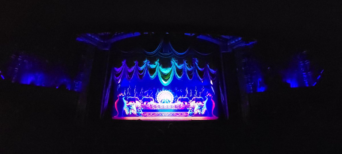 Disneyfan9523's tweet photo. I Just Saw Disney's Oliver And Company At The El Capitan Theatre In Hollywood And It Was Amazing.  #ElCapitanTheatre #OliverAndCompany #WaltDisneyAnimationStudios #WaltDisneyStudios #D23 #Disney #WaltDisneyCompany #WaltDisneyArchives #FlashbackFun https://t.co/VjtrlgxIBO