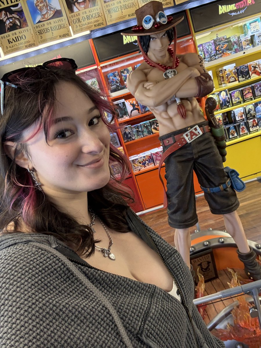 EnokiNoel tweet media