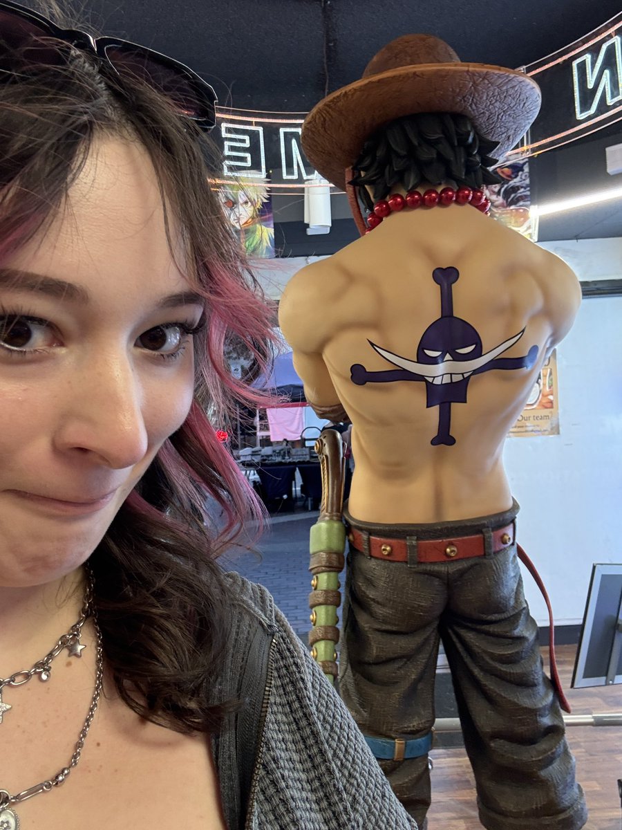 EnokiNoel tweet media