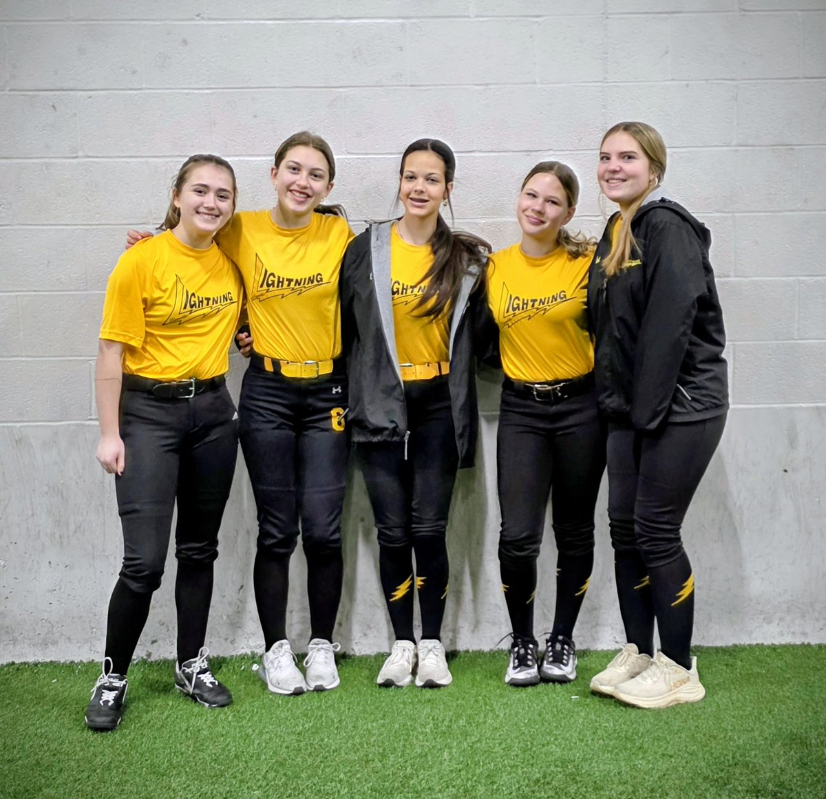 Lionville Lightning 14u Gold tweet media