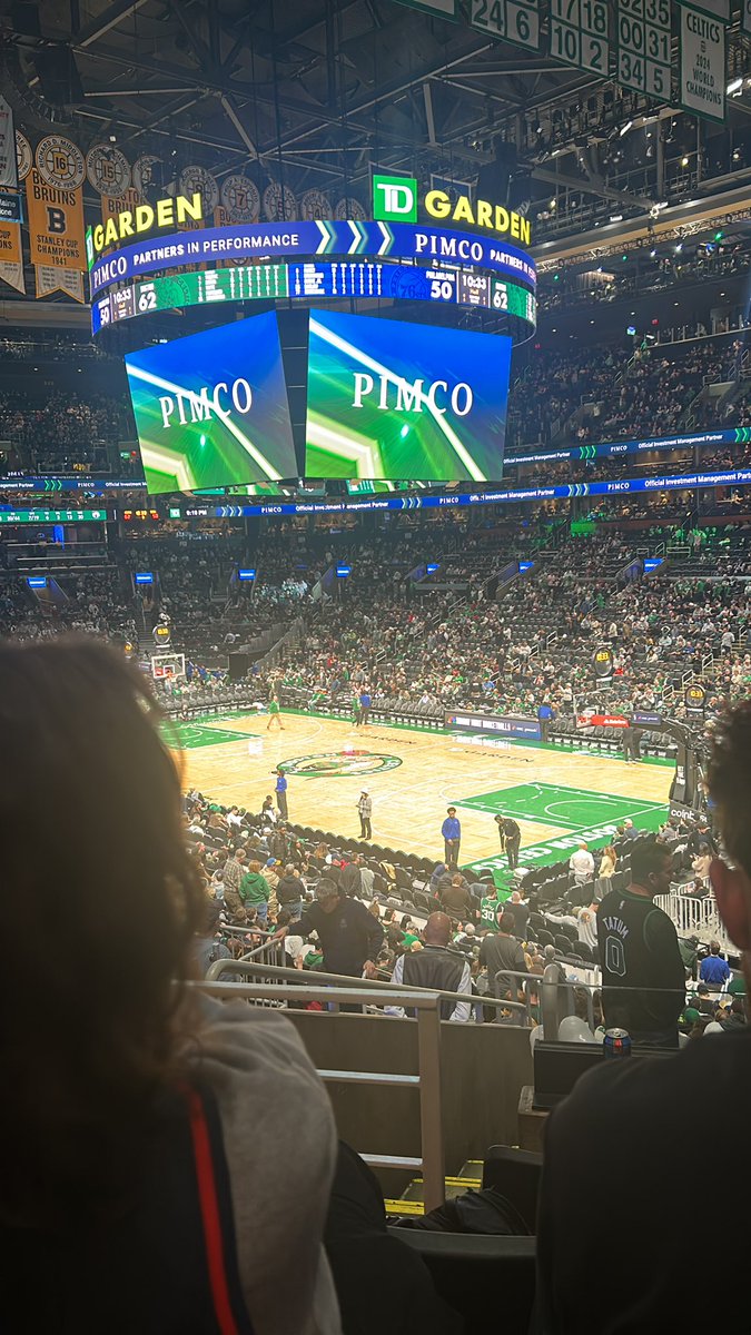 SmartMarcus07's tweet image. 16-12 at halftime is absurd.