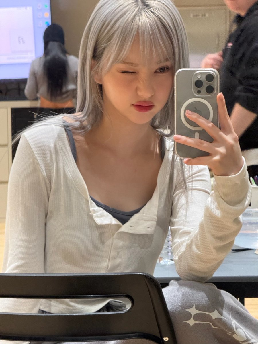 𝔖ǝaso͞n 𝑜𝑓 𝐌o͞chis tweet media