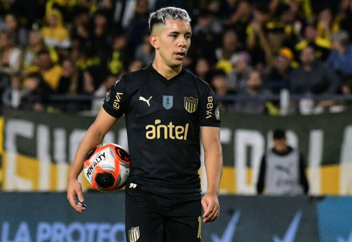 ElPaisCAP's tweet photo. ✅ Ganó el en CDS
✅ Ganó en el Centenario 
✅ Ganó en el Parque

El perdedor clásico 😅 https://t.co/CWwAa5d98k