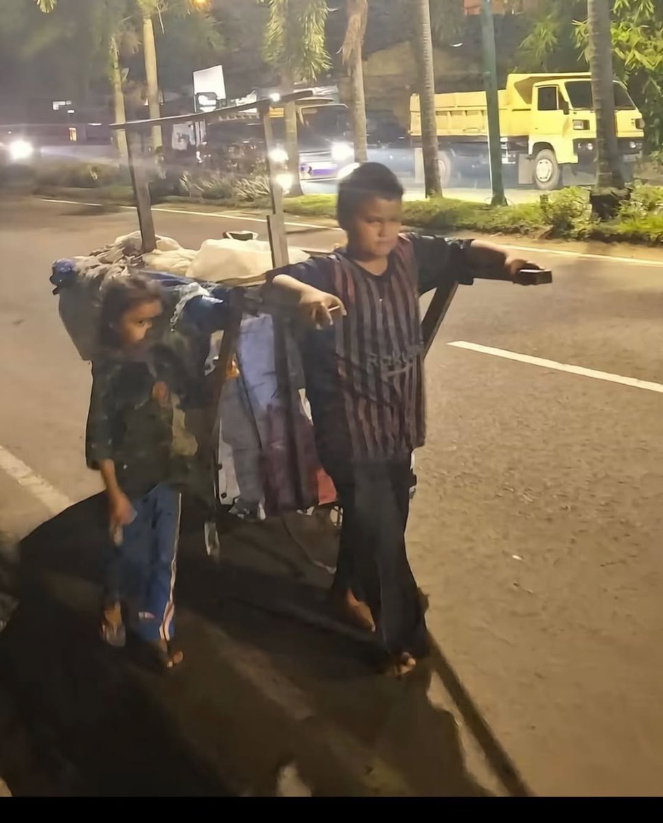 Netizen Bawel tweet media