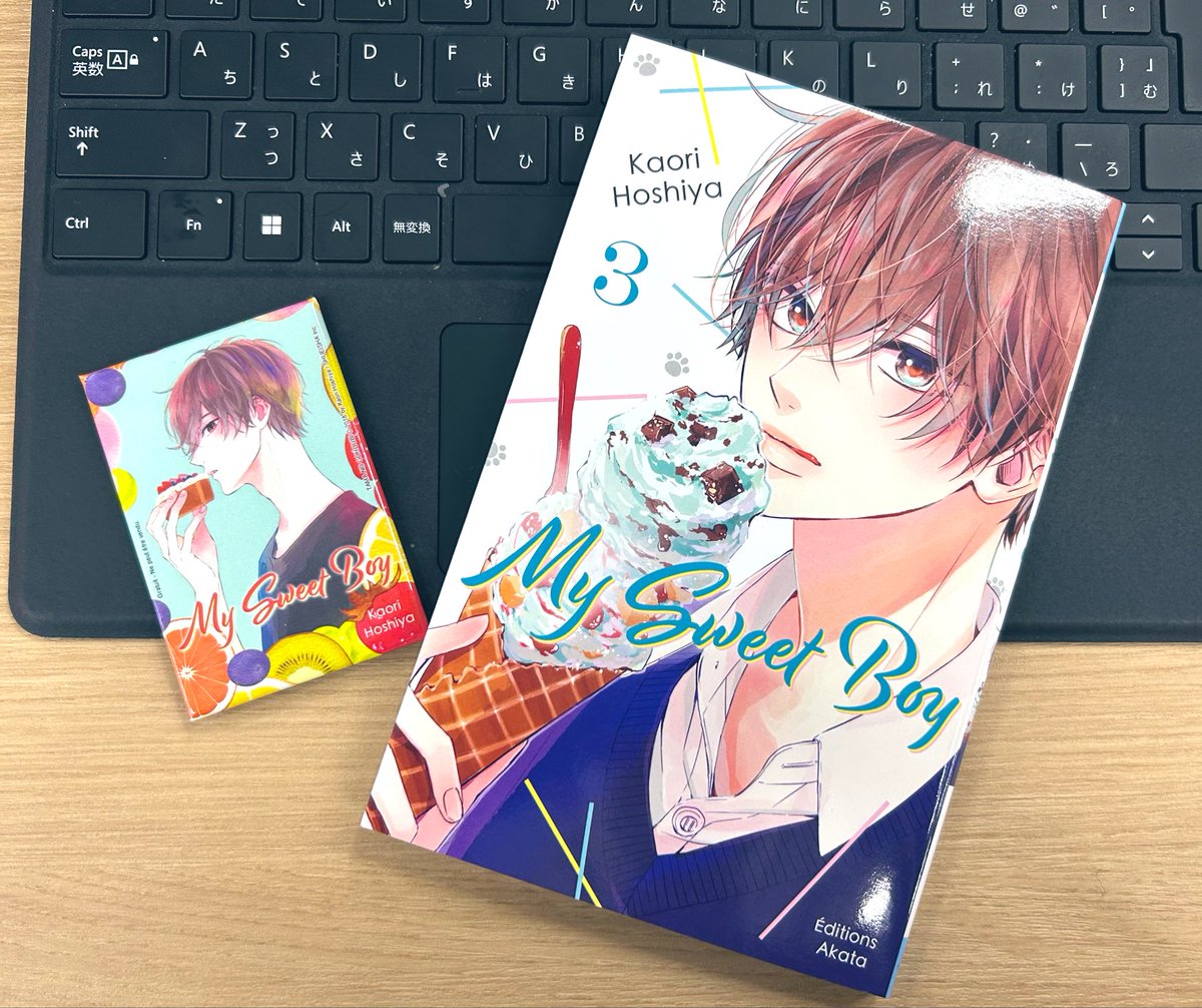 #たまのごほうび
海外版の見本です🫶
マグネットの特典もついていて可愛い仕上がりです♡（担）