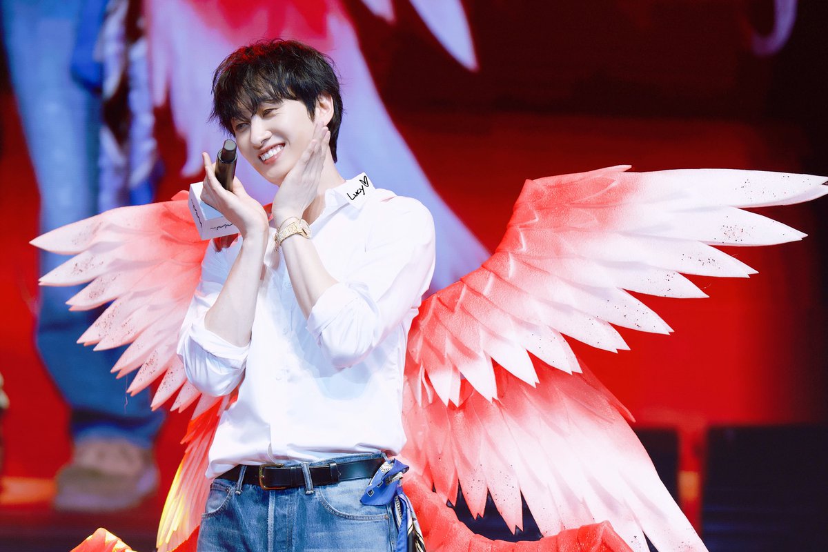 露西西嘻嘻-Lucy tweet media