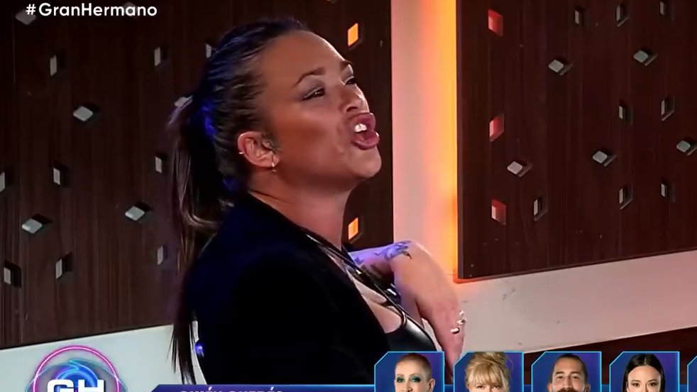 FefeBochorno's tweet photo. immortal valore de la villa .. return to me 

#GranHermano https://t.co/4mniJ2Gd4j