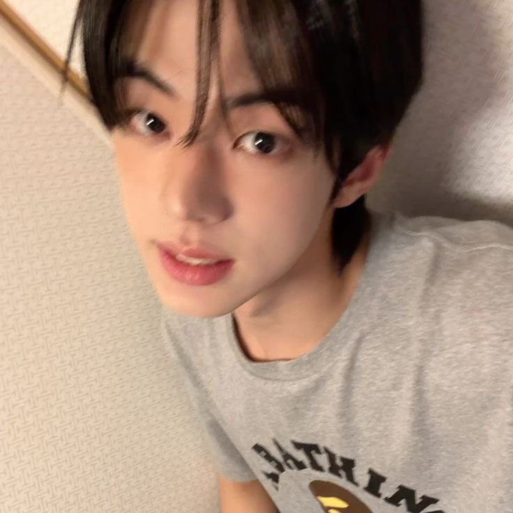 keluyuran gf🏃🏻‍♀️                     dirumah aja bf🧍🏻

#SSD #42SD #SaiSelcaDay #도훈 #DOHOON #투어스 #TWS <a href="/TWS_PLEDIS/">TWS</a>