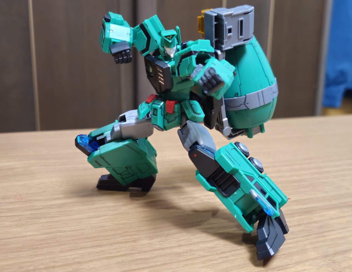 darrkame's tweet photo. HG 撃龍神製作中🌀⚡風龍から作ってるけど、可動域もよくポーズもよく決まる。差し替え変形だけどバランスも良くてかっこいい
#撃龍神 https://t.co/f1q6wLq0RC