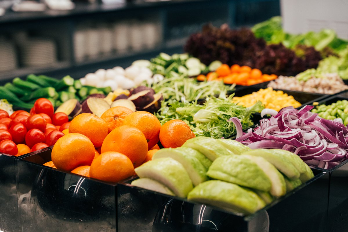 starluxjapan's tweet image. 特別な旅の始まりは、空港から。
磨き上げられたテーブル、彩り豊かな料理の数々。上質なしつらえでお迎えいたします。
台北桃園GALACTICラウンジは、ビジネスクラスのお客様、およびINSIGHTER／EXPLORER会員様にご利用いただけます。

#STARLUX #LuxuryBeyondHorizons
Photo credit: rookie030 (IG)