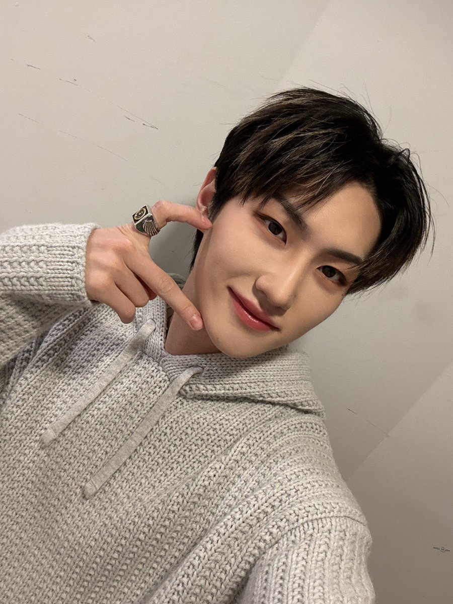 월요팅 🤍

#TNX 
#최태훈 #TAEHUN