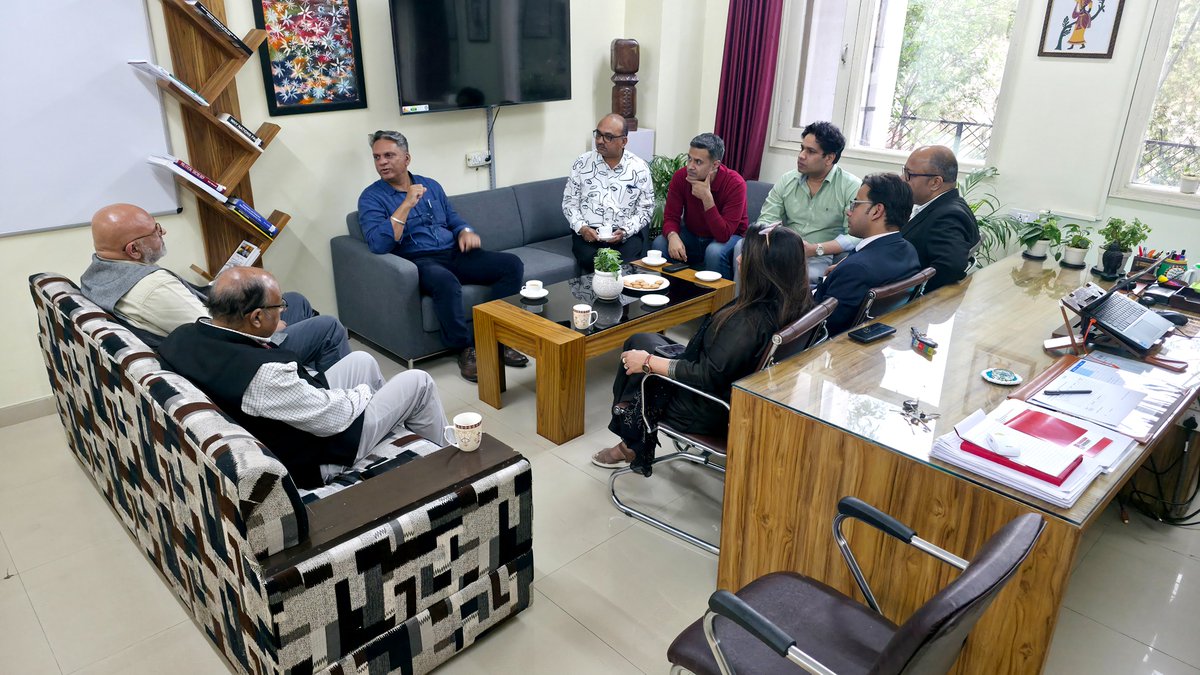 mht_shr's tweet photo. Honored to be part of the @Chandigarh_uni Board of Studies for Bachelor of Fine Arts and Master of Fine Arts programs.

#BoardOfStudies #AcademicLeadership #CurriculumDevelopment #ThoughtLeadership #EducationMatters https://t.co/PwPIw78GUg