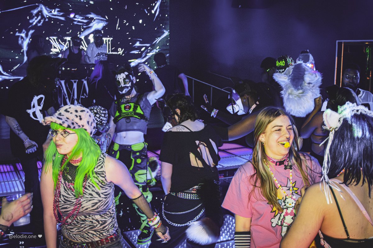 elodie ❤️ tweet media