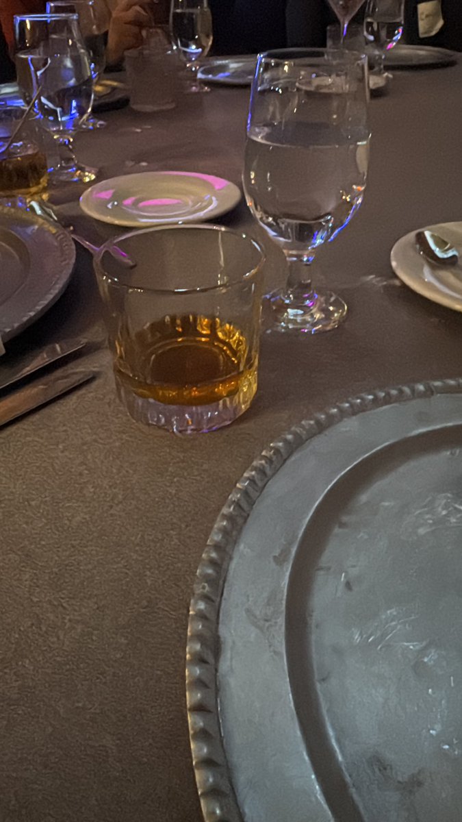 just met a cute girl at the wedding i’m at

like actually cute. objectively dangerous face card.

we’re talking. vibes are immaculate. she’s laughing at my jokes. i’m in my bag. aura farming effortlessly.

then crypto gets brought up, she says it

“i trade”

my ears PERKED up

i