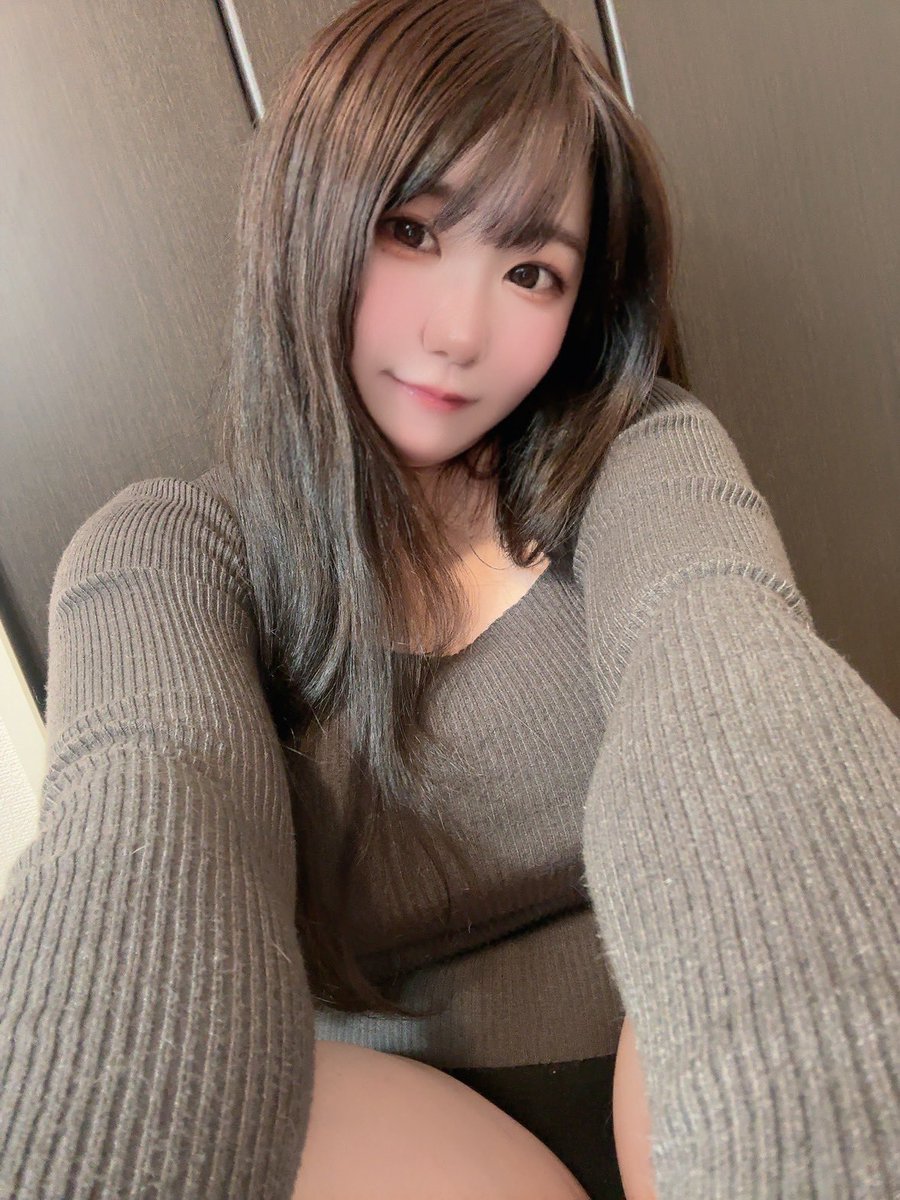 F__chann's tweet photo. 19:30からファンザ配信するっぴよ🐥⸒⸒ https://t.co/BH3zTv64IX