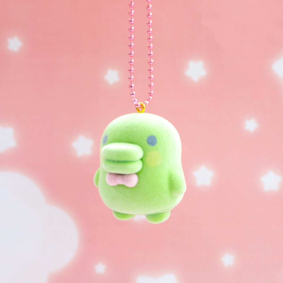 ⋱ꉂꉂ📢商品入荷のお知らせ⋰

『たまごっち』からふわふわかわいいフロッキーマスコットが登場❣️
リボンでおめかしした姿がとてもキュートなアイテムです💖

『たまごっち フロッキーマスコット』各990円(税込)

#たまごっち