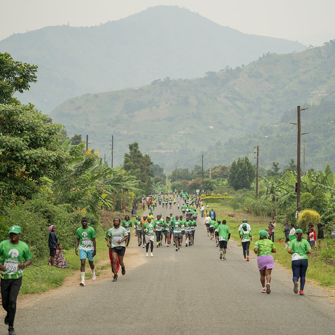 RwenzoriMarathn's tweet photo. Rainy season is ON in Uganda.

Shoes are wet. Roads are lakes. The bed is warm.
But the miles must be eaten anyways.

Champions aren’t made in perfect weather. They’re made when you lace up even when the clouds say “stay in bed.” 🌧🏃🏾‍♂️

#TuskerLiteRwenzoriMarathon https://t.co/C6AZV0bHDE