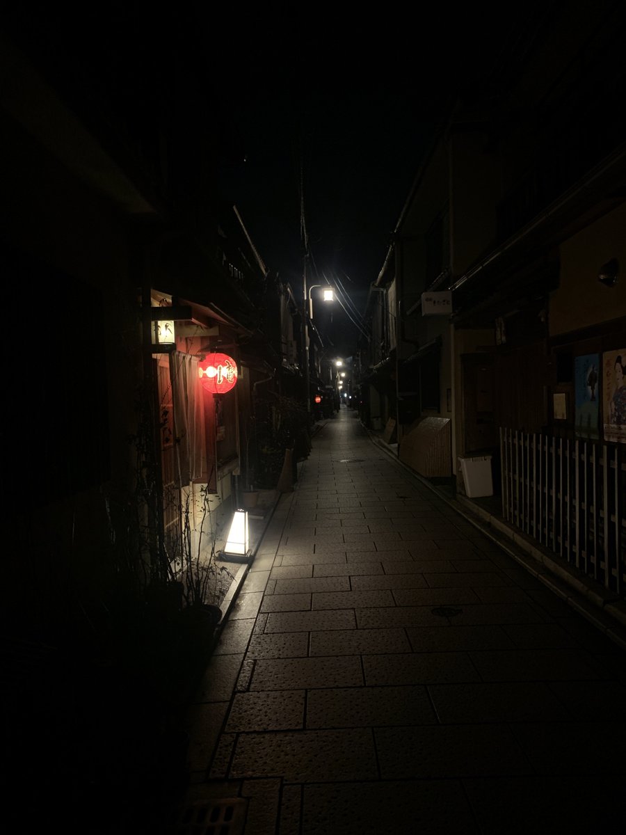 toberu1989's tweet photo. sickufo2/27名古屋、2/28大阪ありがとう
3/1は結婚式で歌いました、嬉しいね
今夜は京都で飲みます始めさせてください https://t.co/cRNBApysVL